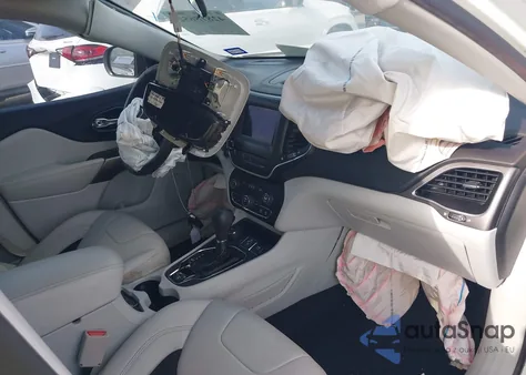 2020 Jeep Cherokee Latitude Plus Fwd from USA, damaged, VIN 1C4PJLLB8LD552403